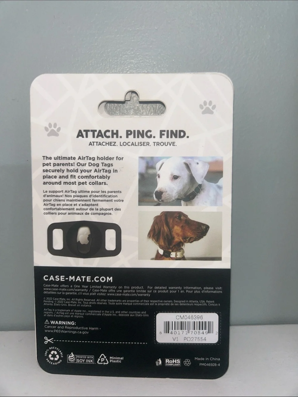 case-mate Glow-In-The-Dark White Dog Tag AirTag Case